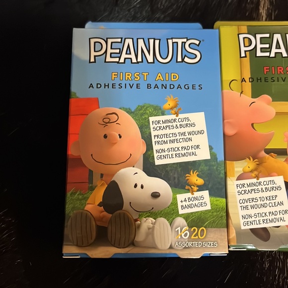 Peanuts First Aid Adhesive Band-Aids - Picture 2 of 7
